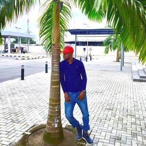 Meet your Posher, Ellis